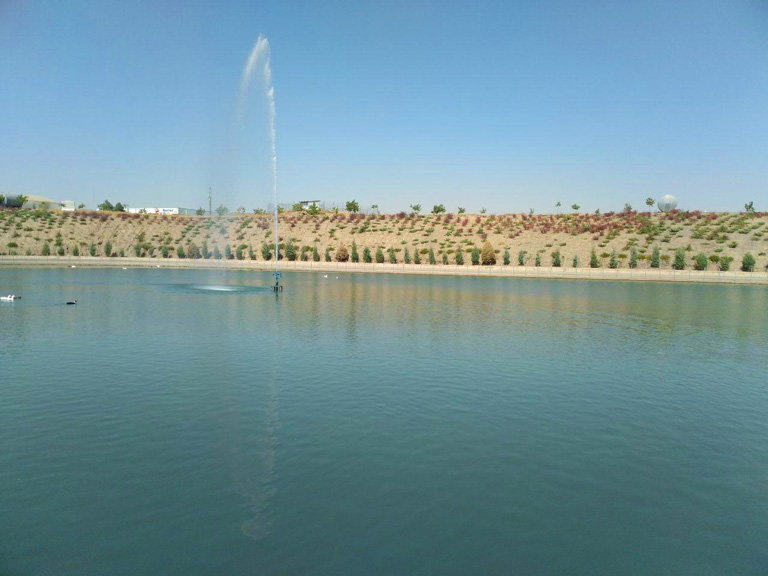 دریاچه پارک چهل بازه مشهد